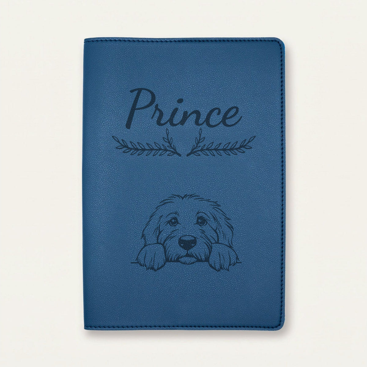Protège carnet de santé chien personnalisé – Bobtail — Bleu nuit — Bouquet — gravure « Prince »