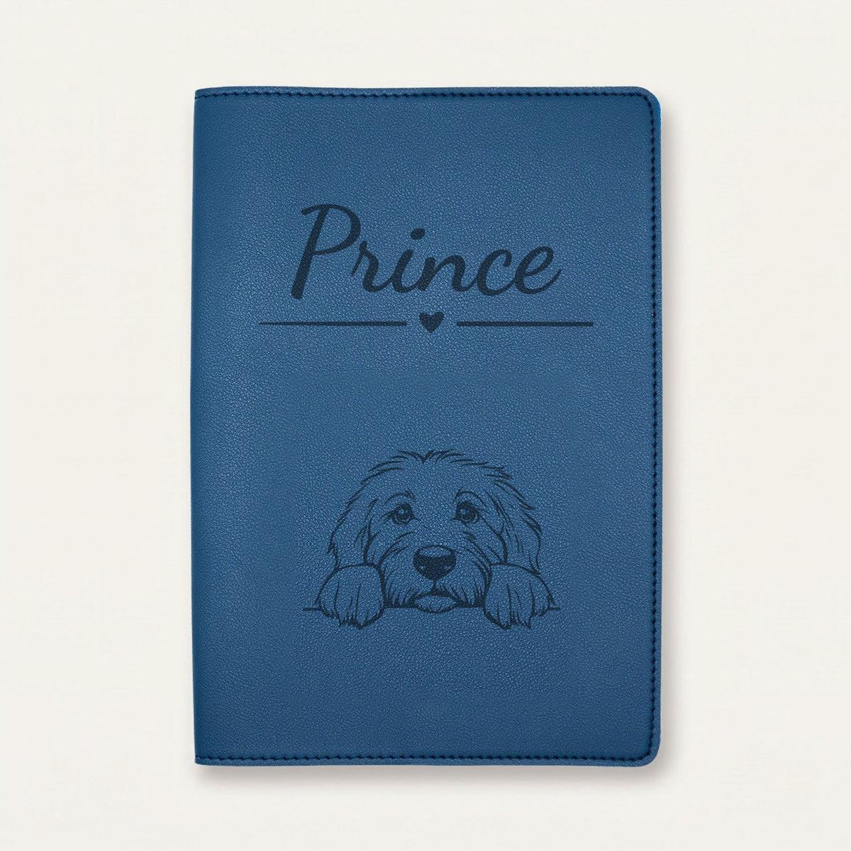 Protège carnet de santé chien personnalisé – Bobtail — Bleu nuit — Cœur — gravure « Prince »