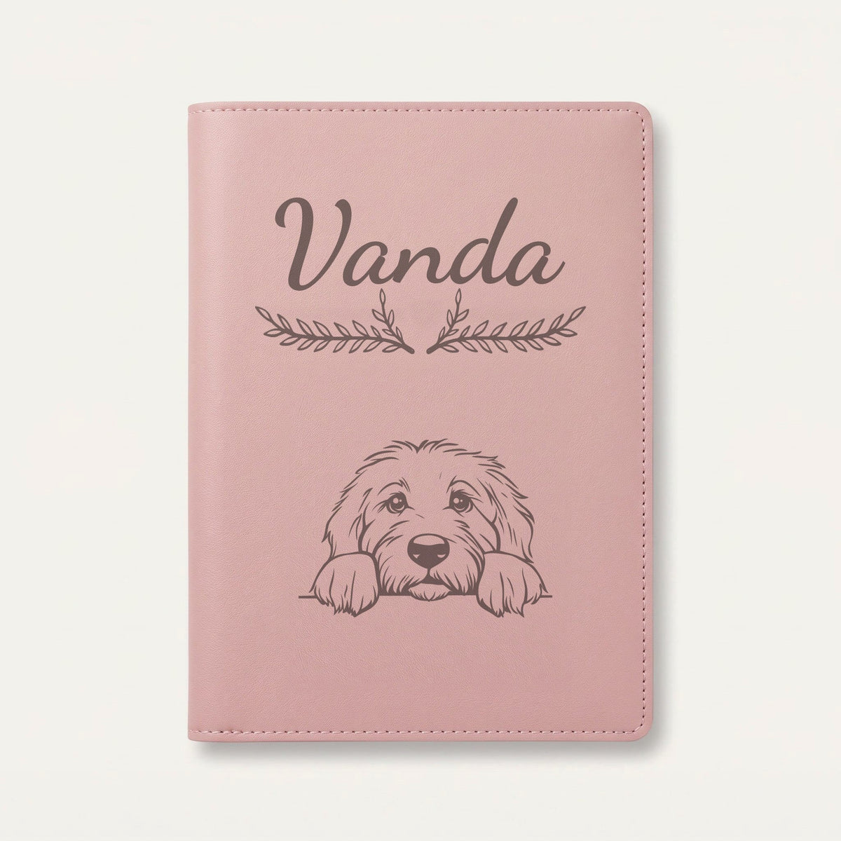 Protège carnet de santé chien personnalisé – Bobtail — Rose dragée — Bouquet — gravure « Vanda »