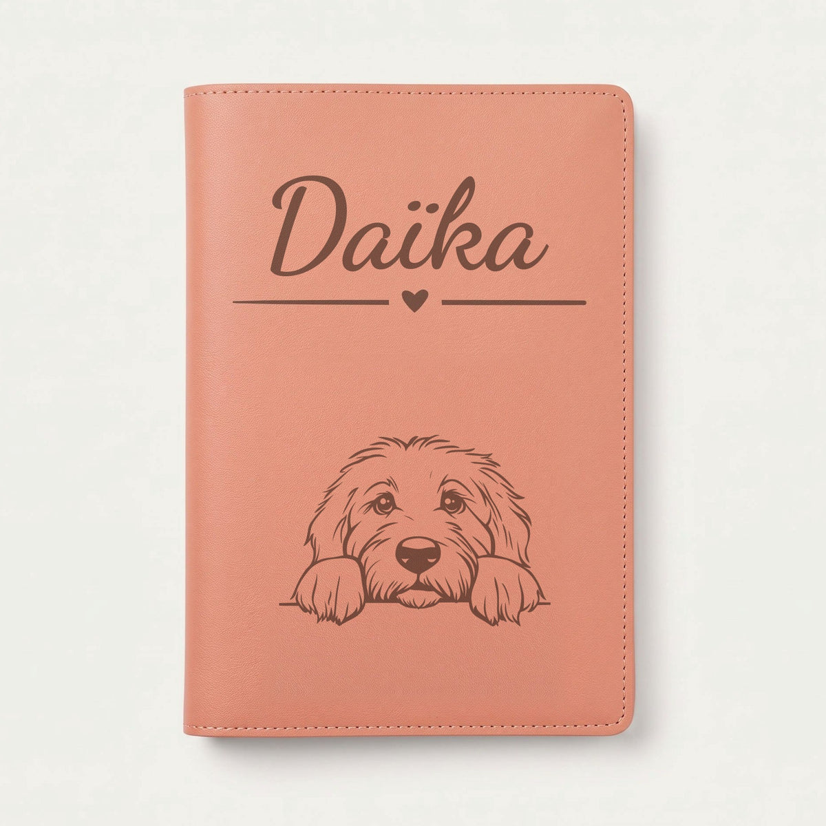 Protège carnet de santé chien personnalisé – Bobtail — Terracotta — Cœur — gravure « Daïka »