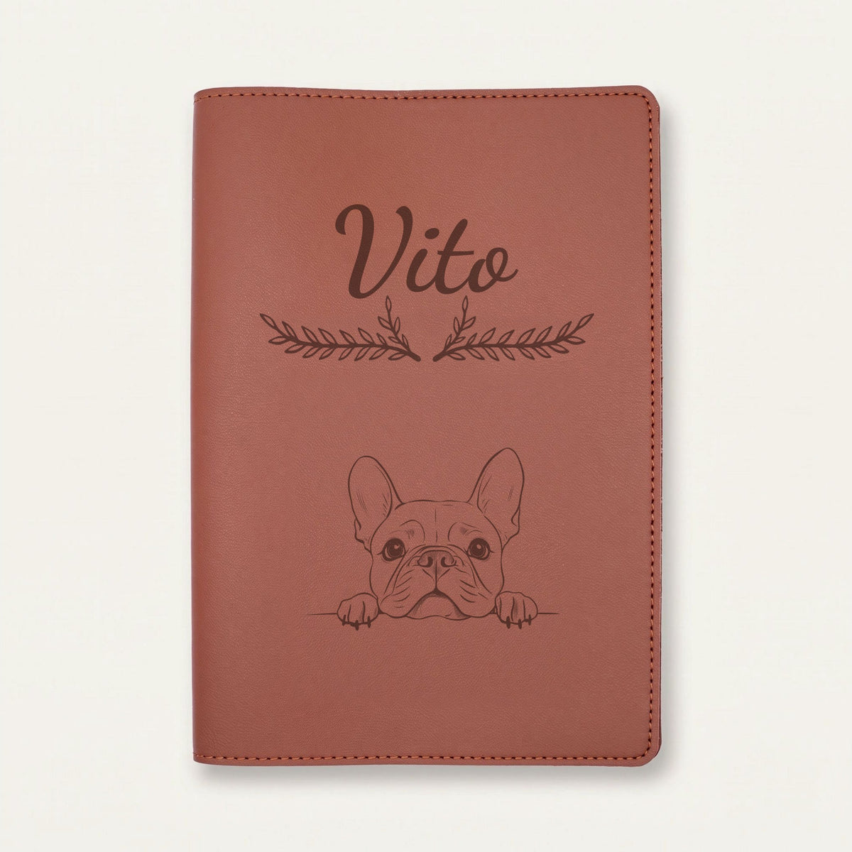 Protège carnet de santé chien personnalisé – Bouledogue français — Chocolat — Bouquet — gravure « Vito »