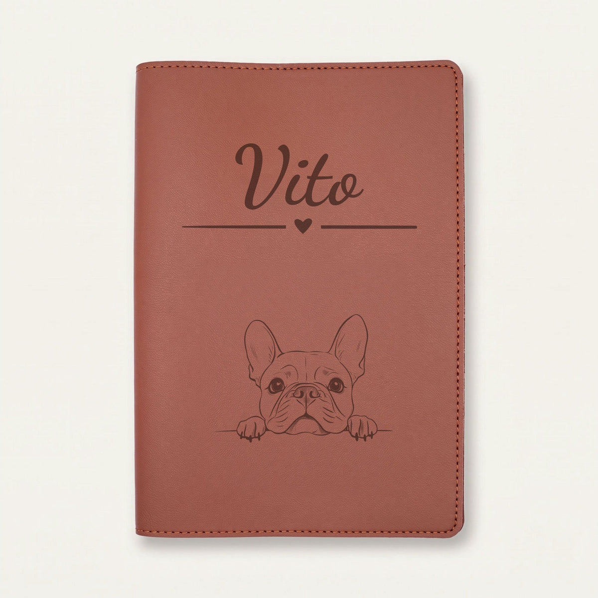 Protège carnet de santé chien personnalisé – Bouledogue français — Chocolat — Cœur — gravure « Vito »