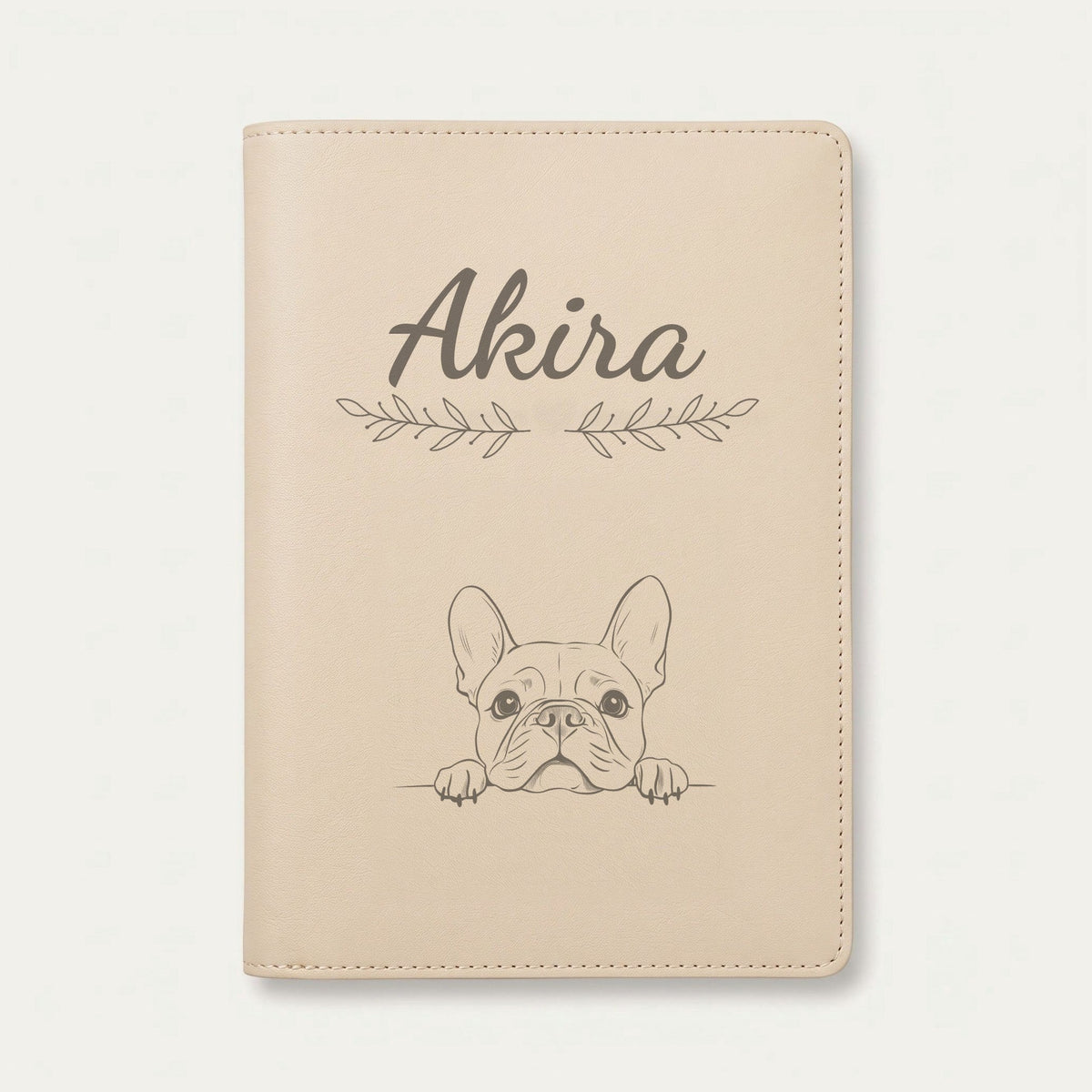 Protège carnet de santé chien personnalisé – Bouledogue français — Crème vanille — Rameaux — gravure « Akira »