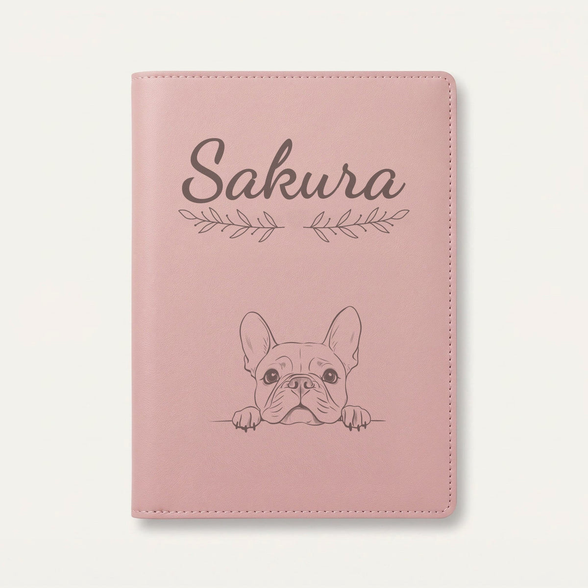 Protège carnet de santé chien personnalisé – Bouledogue français — Rose dragée — Rameaux — gravure « Sakura »