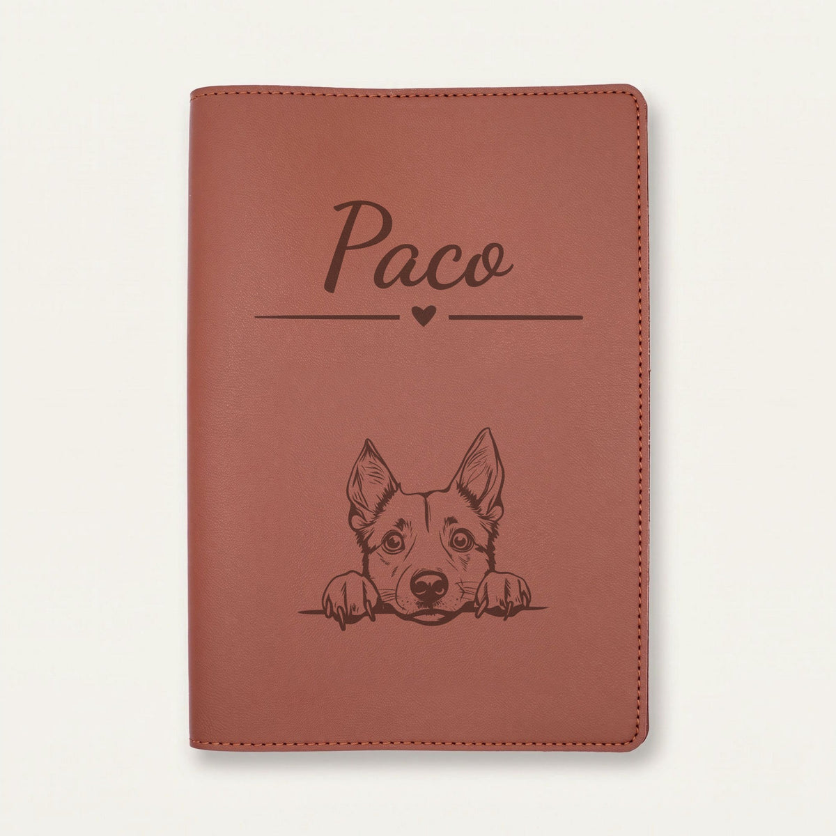 Protège carnet de santé chien personnalisé – Bouvier australien — Chocolat — Cœur — gravure « Paco »