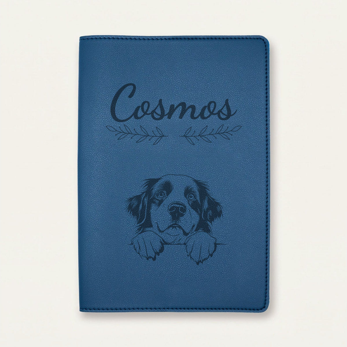 Protège carnet de santé chien personnalisé – Bouvier bernois — Bleu nuit — Rameaux — gravure « Cosmos »