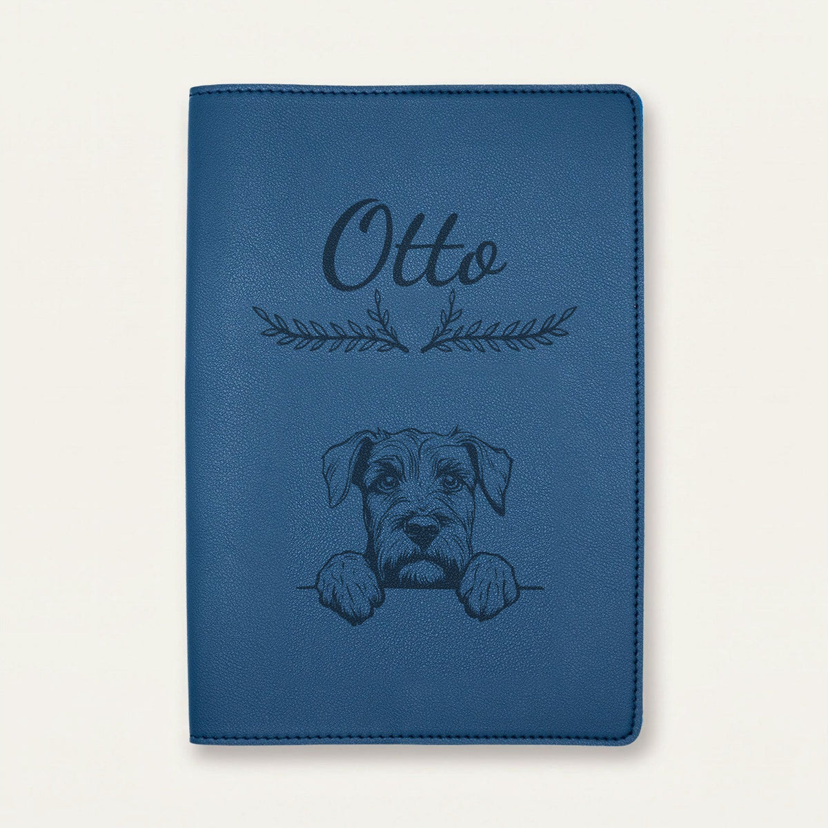 Protège carnet de santé chien personnalisé – Bouvier des Flandres — Bleu nuit — Bouquet — gravure « Otto »