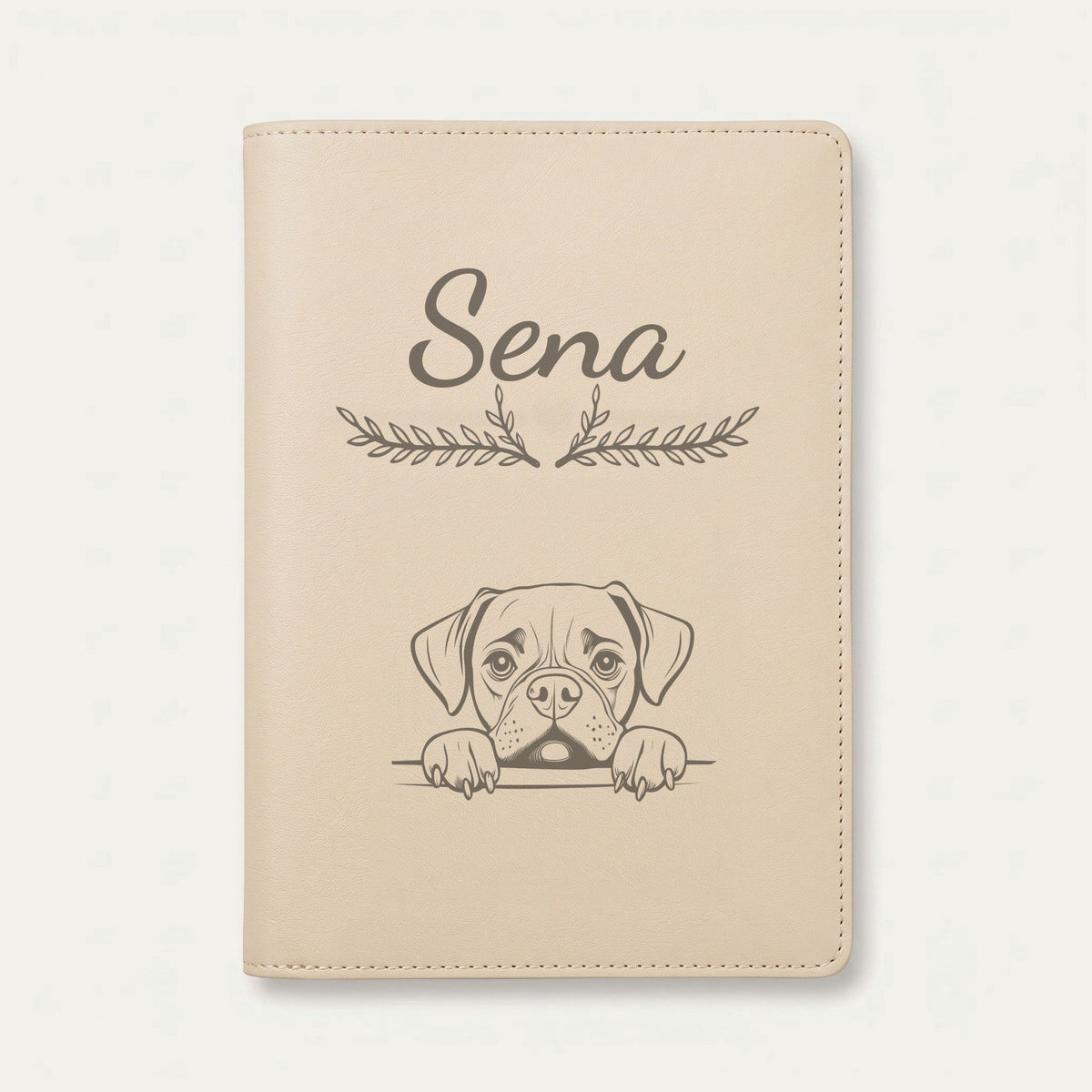 Protège carnet de santé chien personnalisé – Boxer — Crème vanille — Bouquet — gravure « Sena »