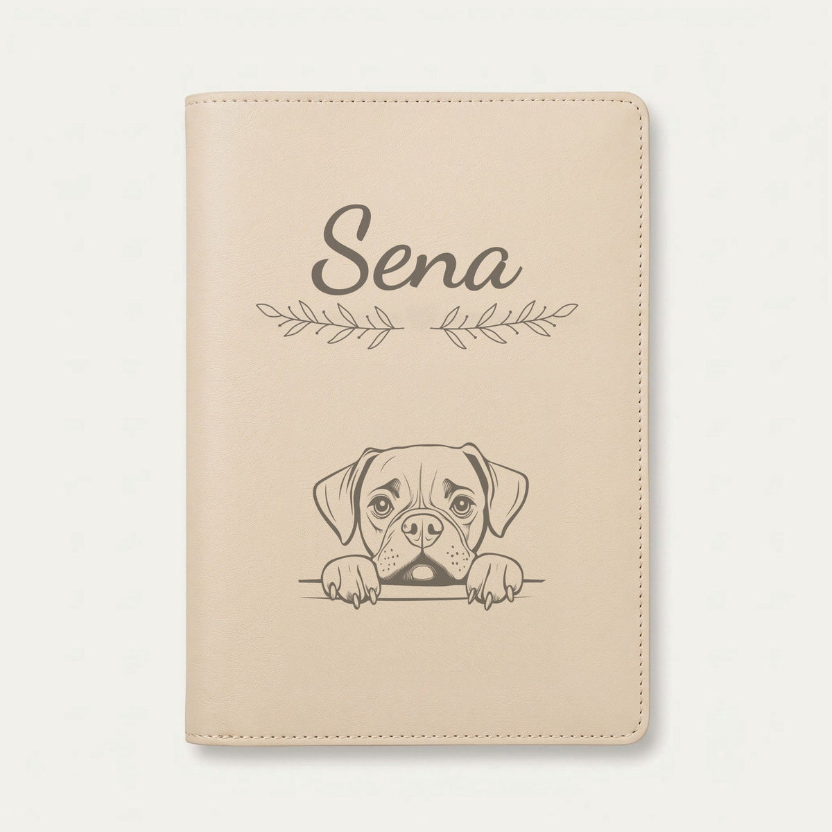 Protège carnet de santé chien personnalisé – Boxer — Crème vanille — Rameaux — gravure « Sena »