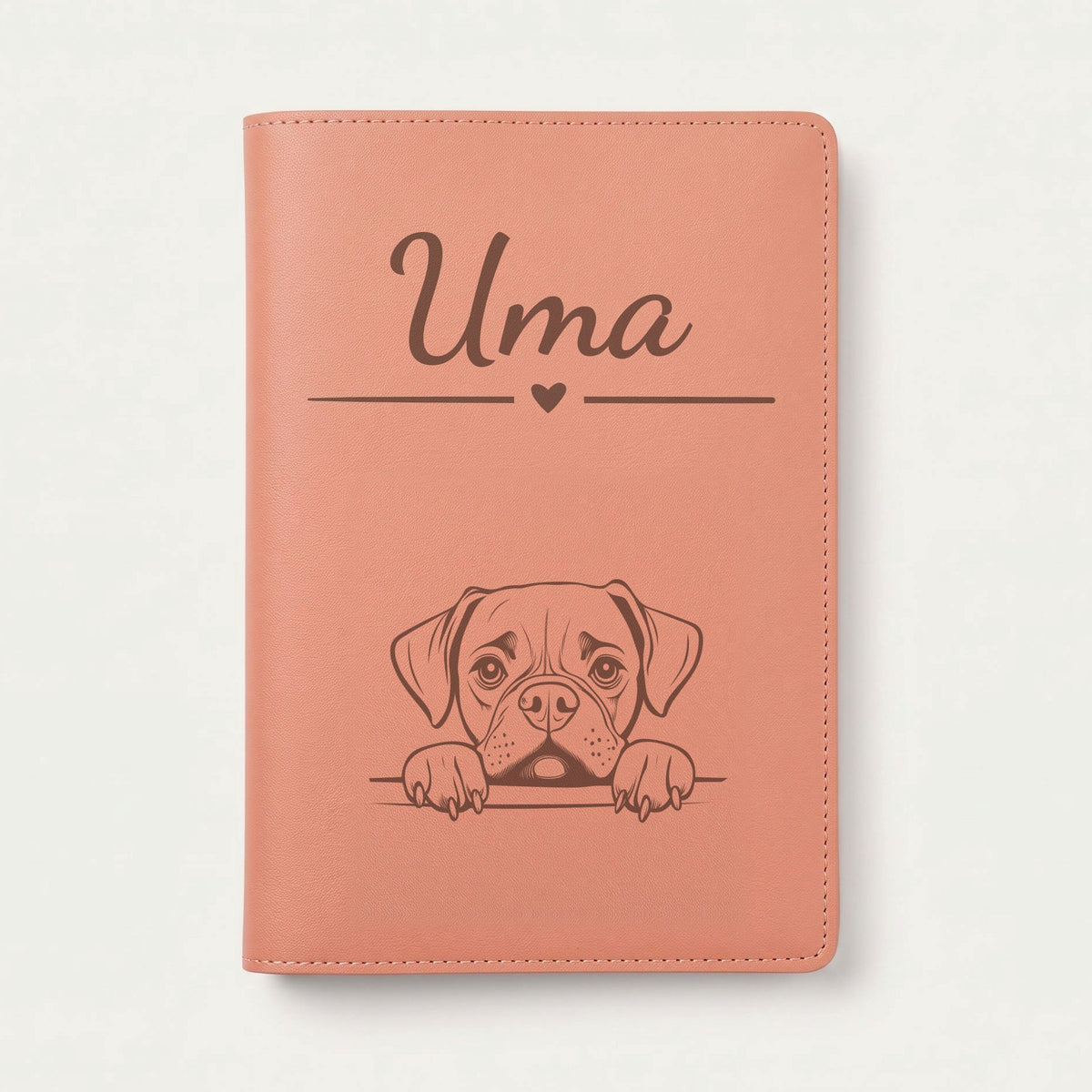 Protège carnet de santé chien personnalisé – Boxer — Terracotta — Cœur — gravure « Uma »