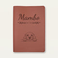 Protège carnet de santé chien personnalisé – Boykin spaniel — Chocolat — Flèche — gravure « Mambo »