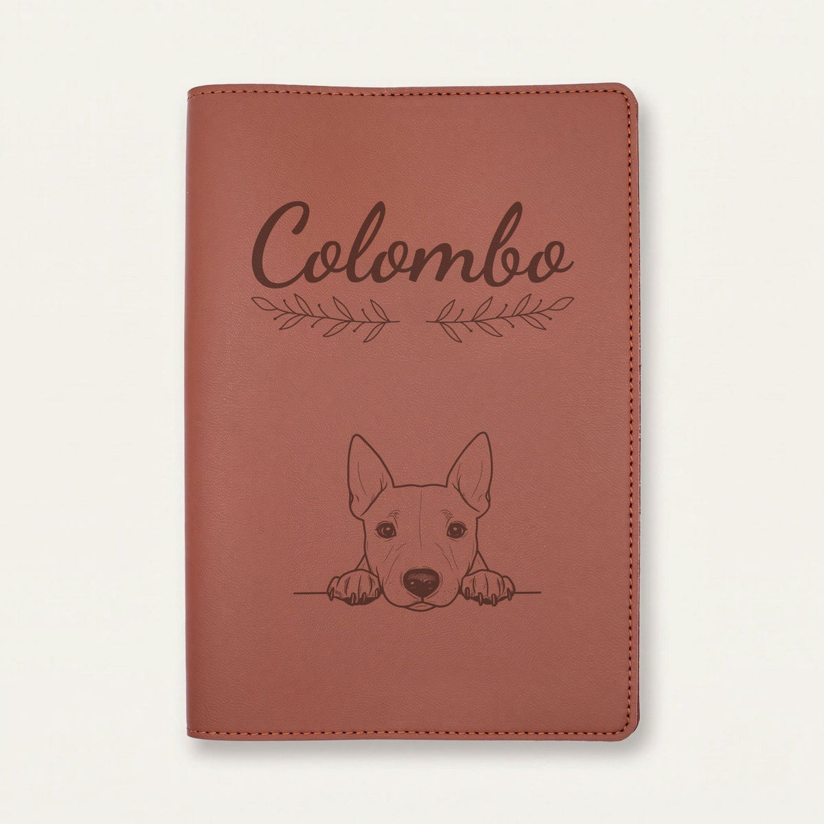 Protège carnet de santé chien personnalisé – Bull terrier miniature — Chocolat — Rameaux — gravure « Colombo »