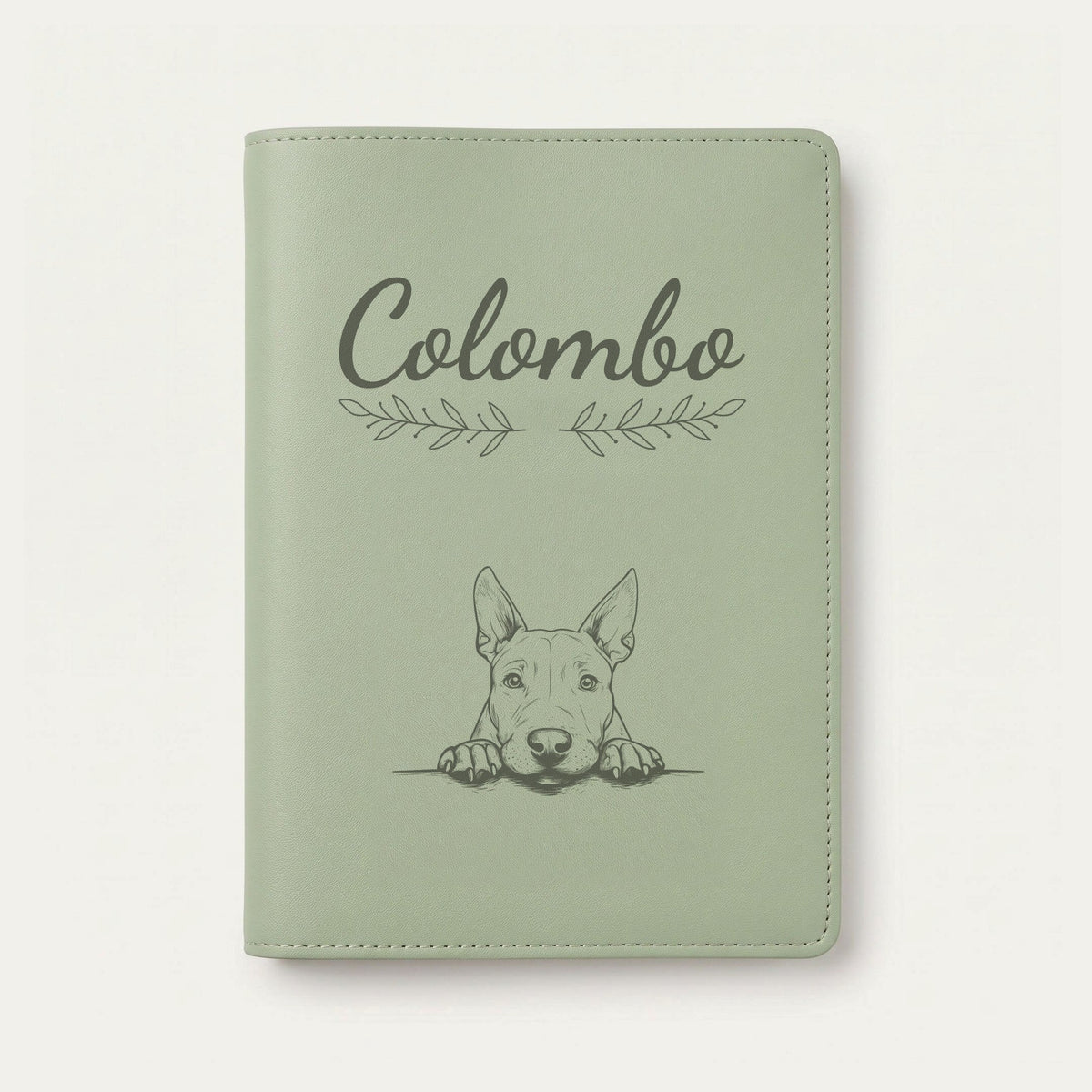 Protège carnet de santé chien personnalisé – Bull terrier — Vert sauge — Rameaux — gravure « Colombo »