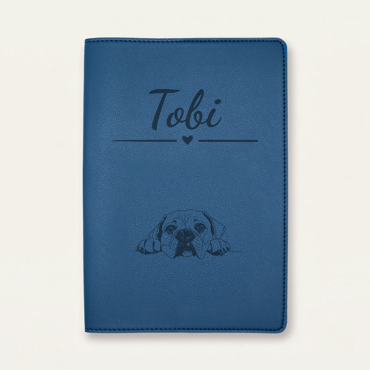 Protège carnet de santé chien personnalisé – Bullmastiff — Bleu nuit — Cœur — gravure « Tobi »