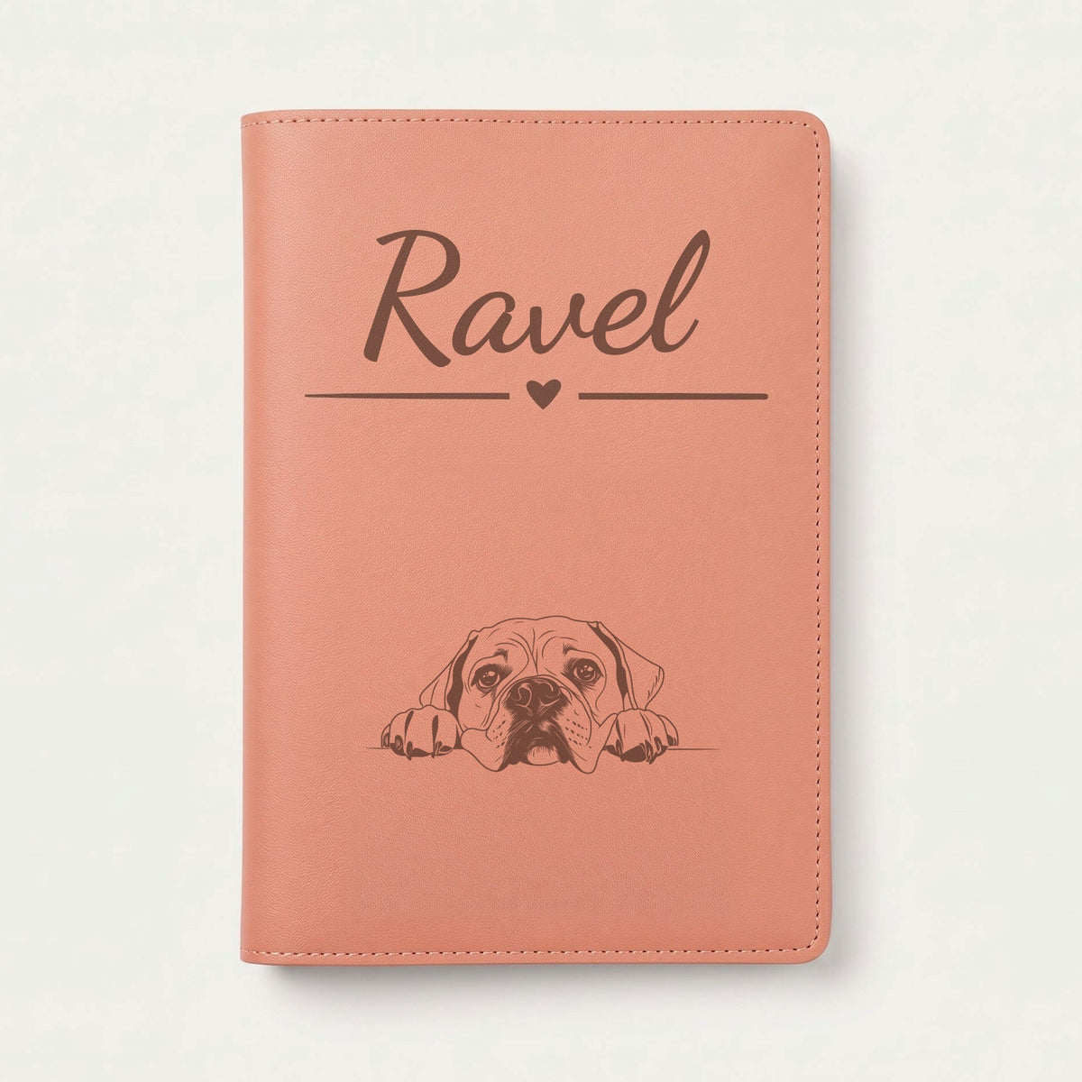 Protège carnet de santé chien personnalisé – Bullmastiff — Terracotta — Cœur — gravure « Ravel »