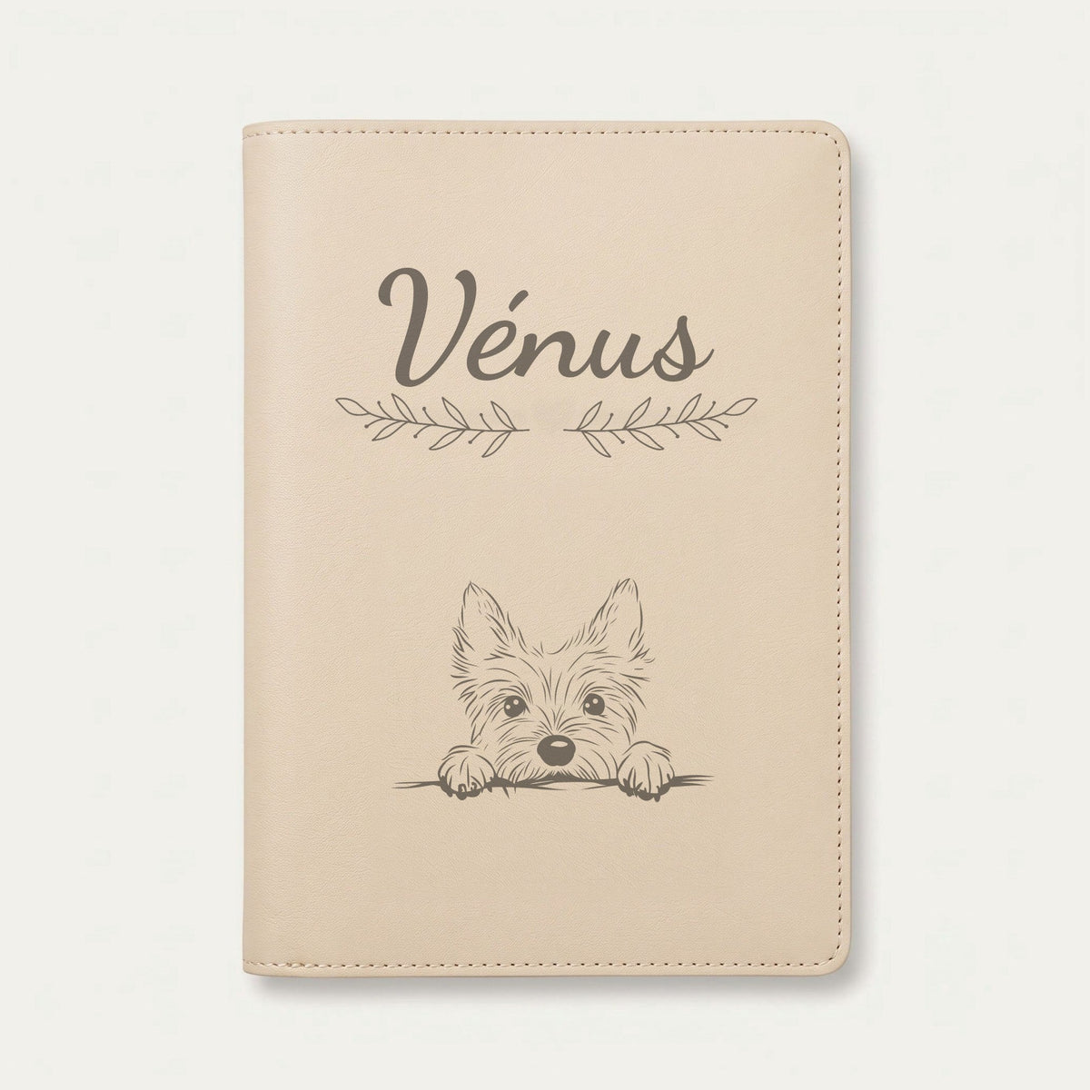 Protège carnet de santé chien personnalisé – Cairn terrier — Crème vanille — Rameaux — gravure « Vénus »