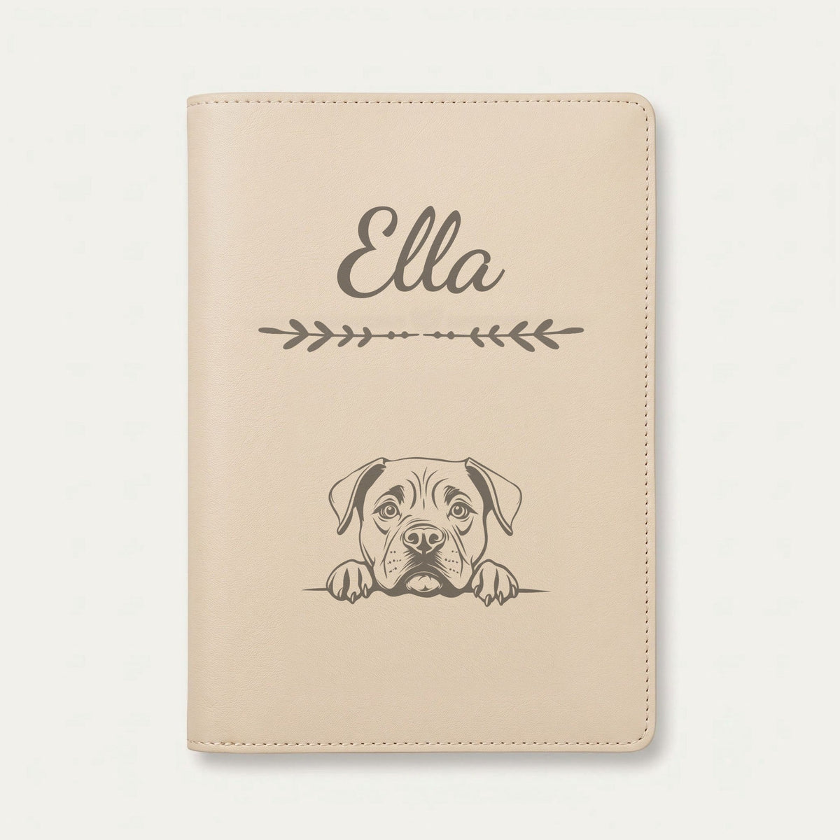 Protège carnet de santé chien personnalisé – Cane corso — Crème vanille — Flèche — gravure « Ella »