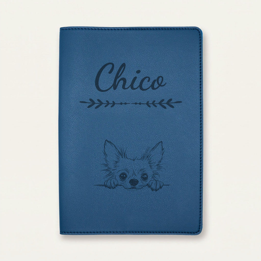 Protège carnet de santé chien personnalisé – Chien chinois à crête — Bleu nuit — Flèche — gravure « Chico »