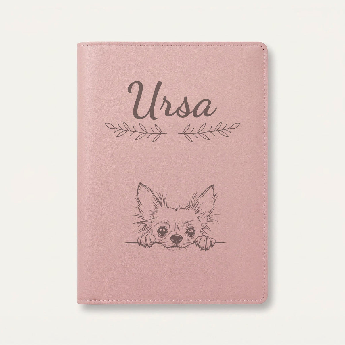 Protège carnet de santé chien personnalisé – Chien chinois à crête — Rose dragée — Rameaux — gravure « Ursa »