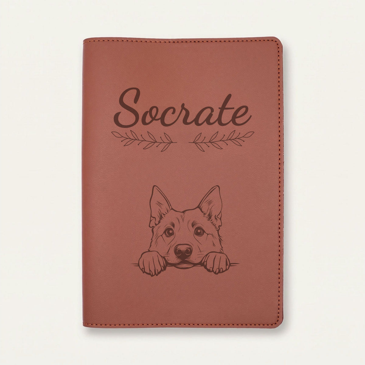 Protège carnet de santé chien personnalisé – Chien d'élan norvégien — Chocolat — Rameaux — gravure « Socrate »