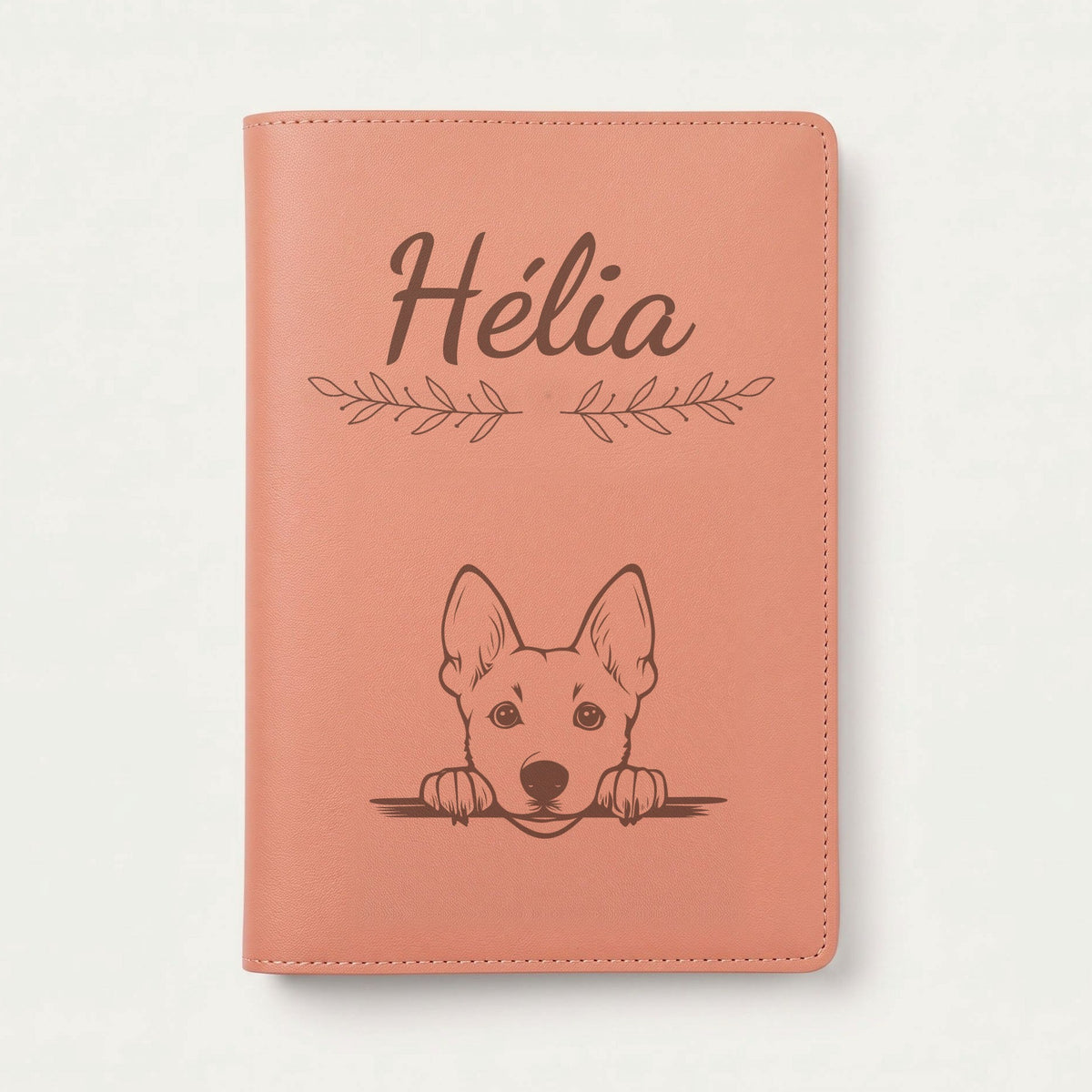Protège carnet de santé chien personnalisé – Chien de Canaan — Terracotta — Rameaux — gravure « Hélia »