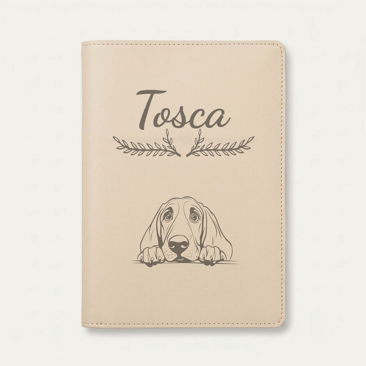 Protège carnet de santé chien personnalisé – Chien de Saint-Hubert — Crème vanille — Bouquet — gravure « Tosca »