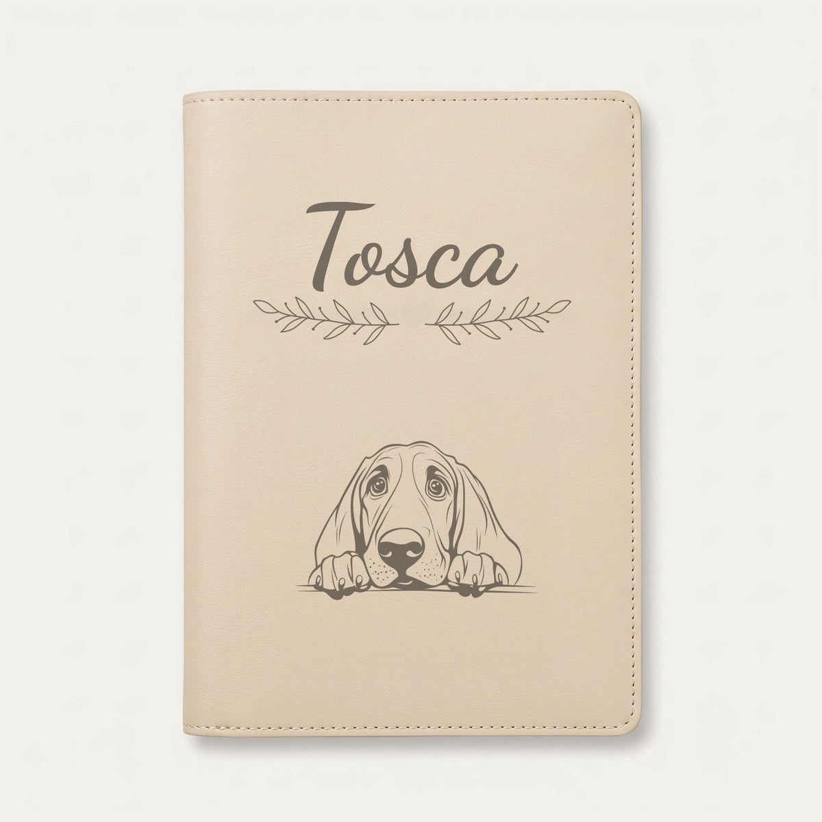 Protège carnet de santé chien personnalisé – Chien de Saint-Hubert — Crème vanille — Rameaux — gravure « Tosca »