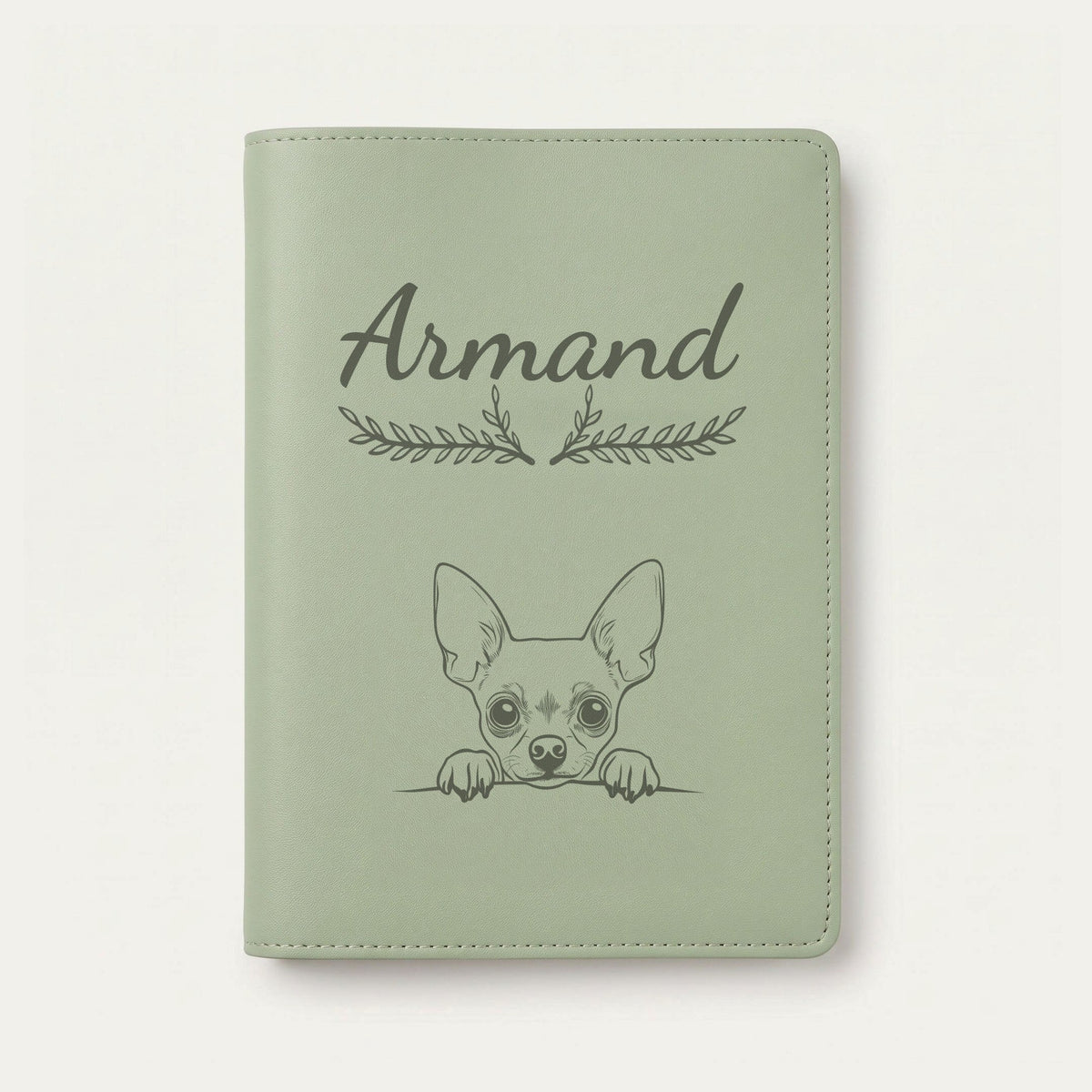 Protège carnet de santé chien personnalisé – Chihuahua — Vert sauge — Bouquet — gravure « Armand »