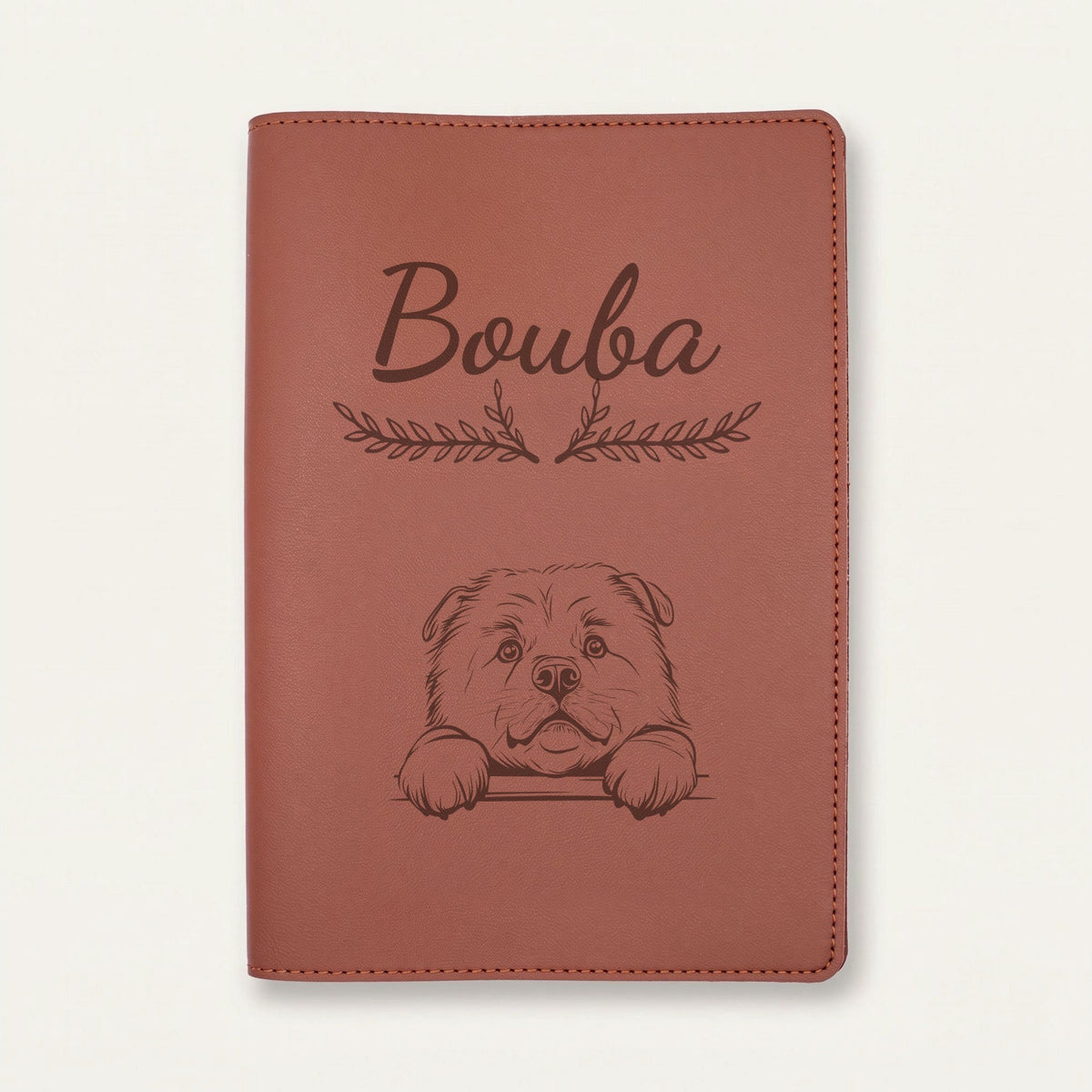 Protège carnet de santé chien personnalisé – Chow-chow — Chocolat — Bouquet — gravure « Bouba »