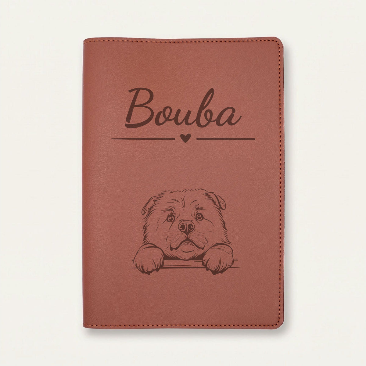 Protège carnet de santé chien personnalisé – Chow-chow — Chocolat — Cœur — gravure « Bouba »