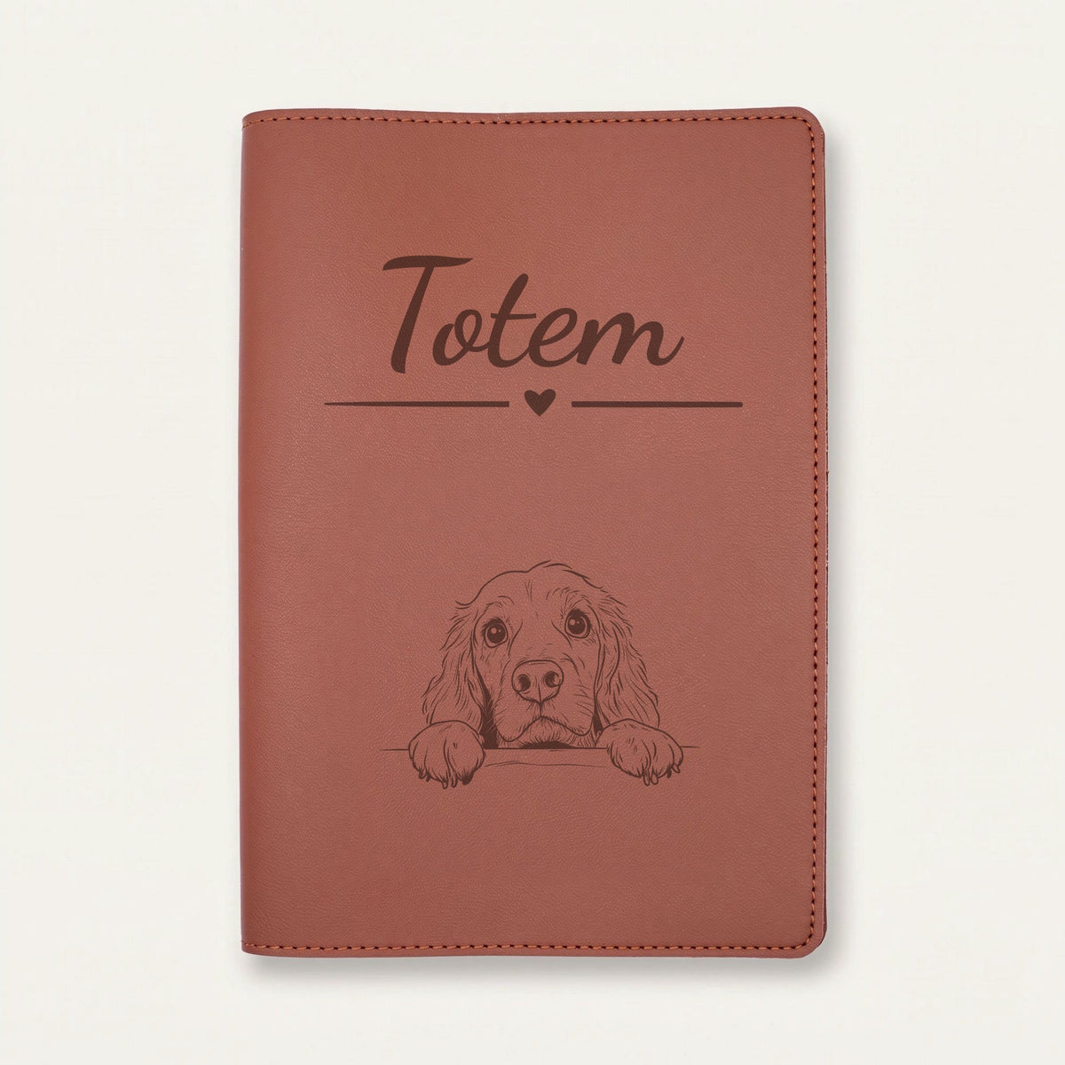 Protège carnet de santé chien personnalisé – Cocker anglais — Chocolat — Cœur — gravure « Totem »