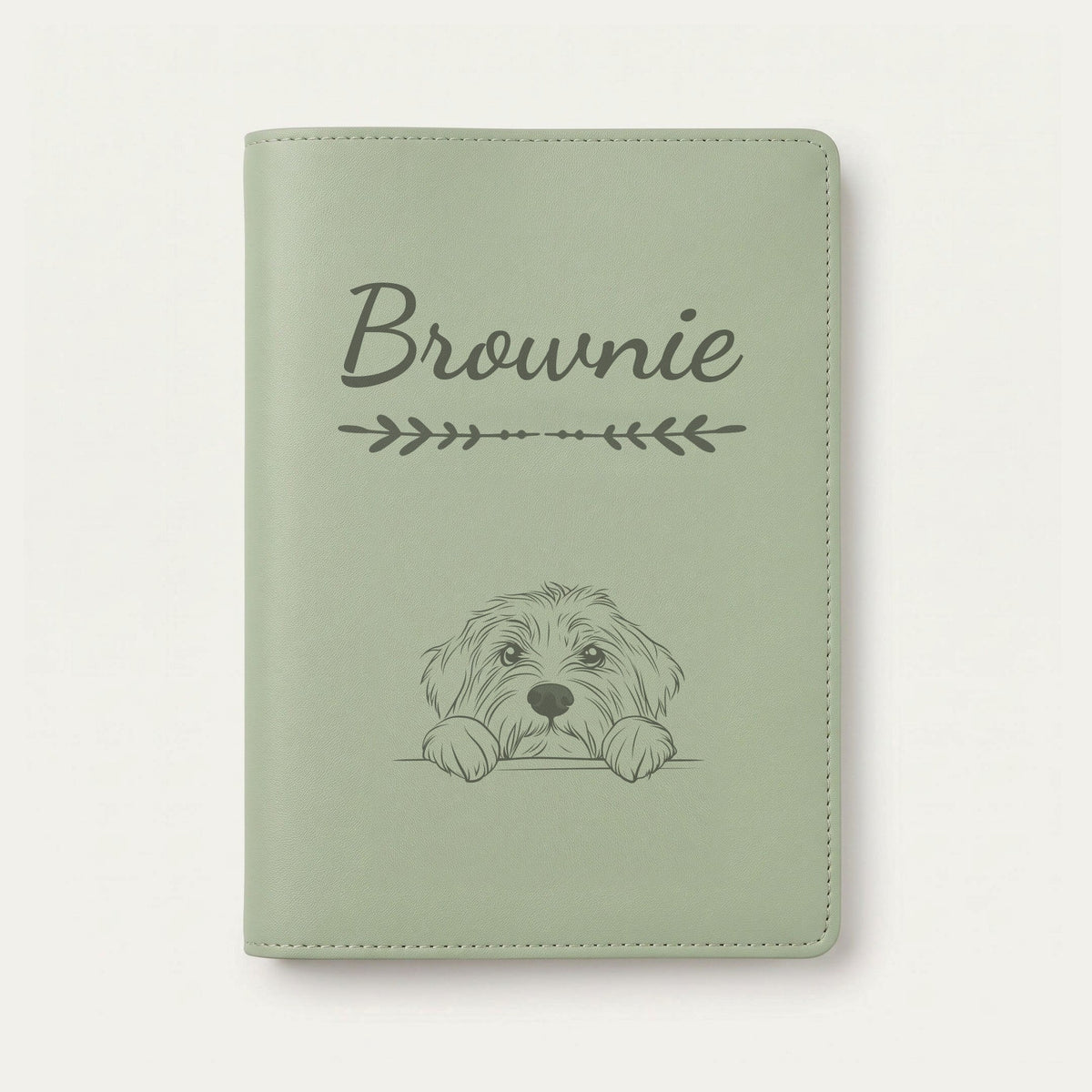 Protège carnet de santé chien personnalisé – Colley barbu — Vert sauge — Flèche — gravure « Brownie »