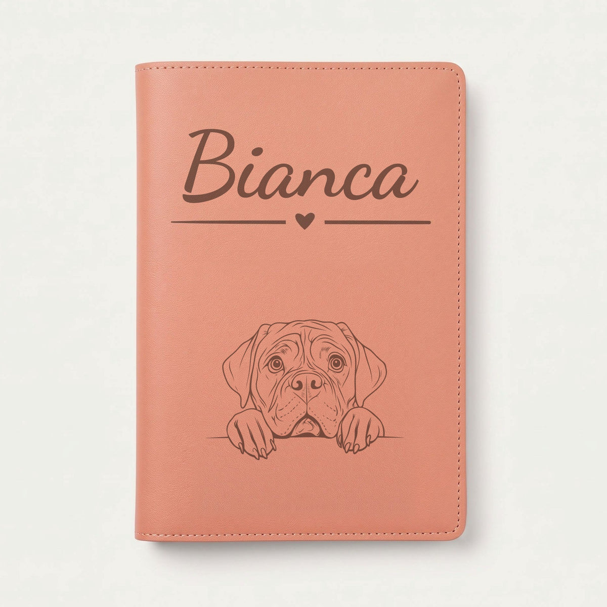 Protège carnet de santé chien personnalisé – Dogue de Bordeaux — Terracotta — Cœur — gravure « Bianca »
