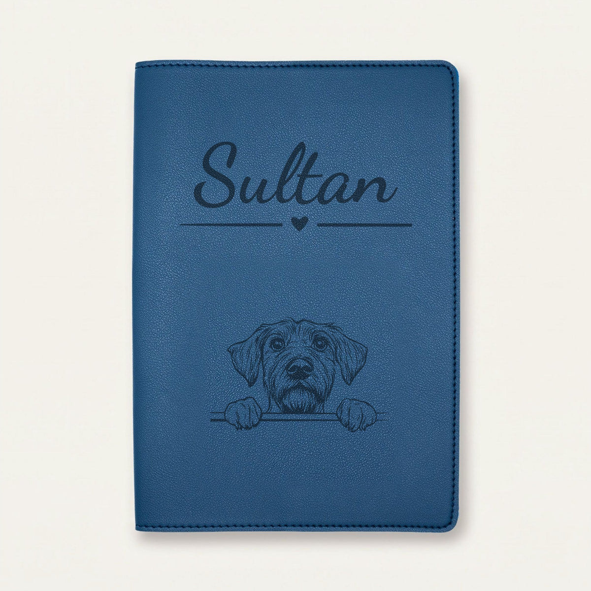 Protège carnet de santé chien personnalisé – Drahthaar — Bleu nuit — Cœur — gravure « Sultan »