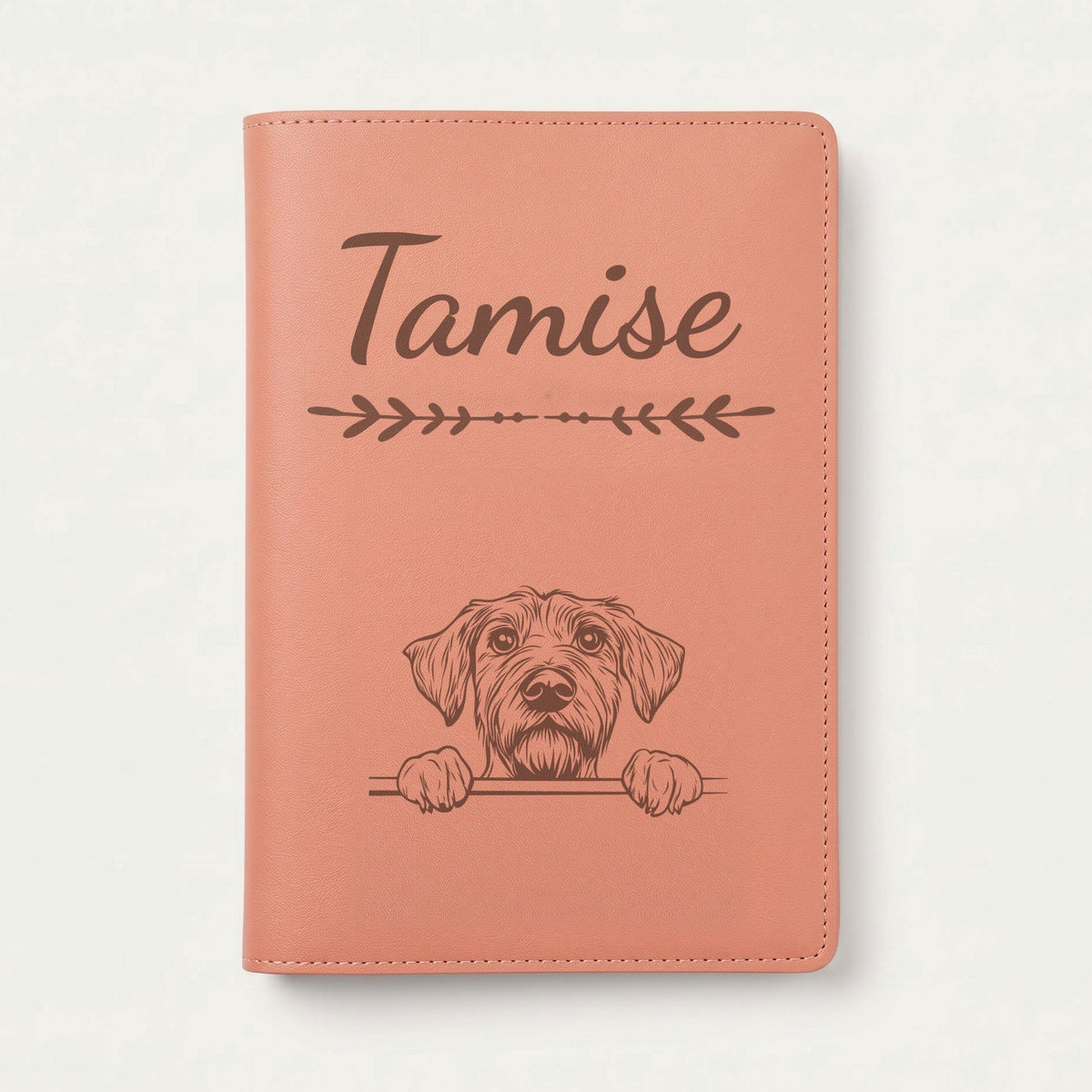 Protège carnet de santé chien personnalisé – Drahthaar — Terracotta — Flèche — gravure « Tamise »