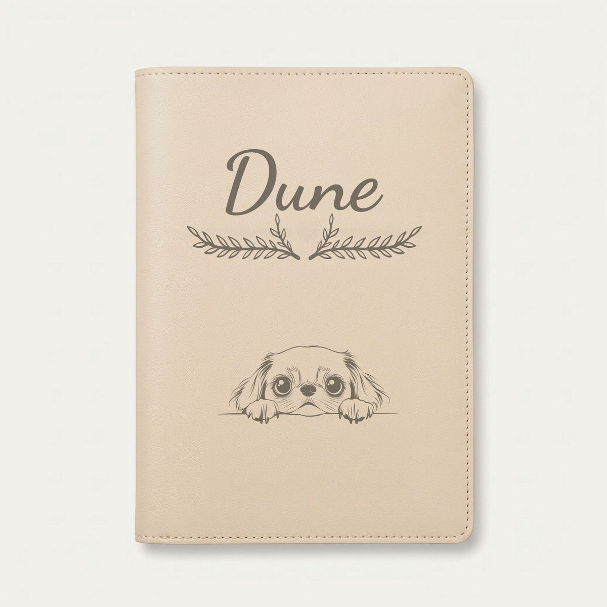 Protège carnet de santé chien personnalisé – Épagneul japonais — Crème vanille — Bouquet — gravure « Dune »