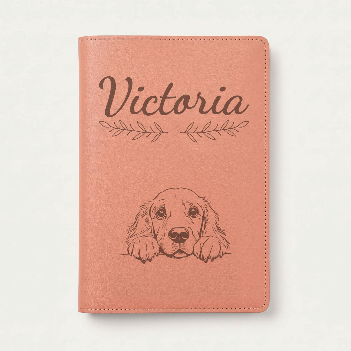 Protège carnet de santé chien personnalisé – Field spaniel — Terracotta — Rameaux — gravure « Victoria »