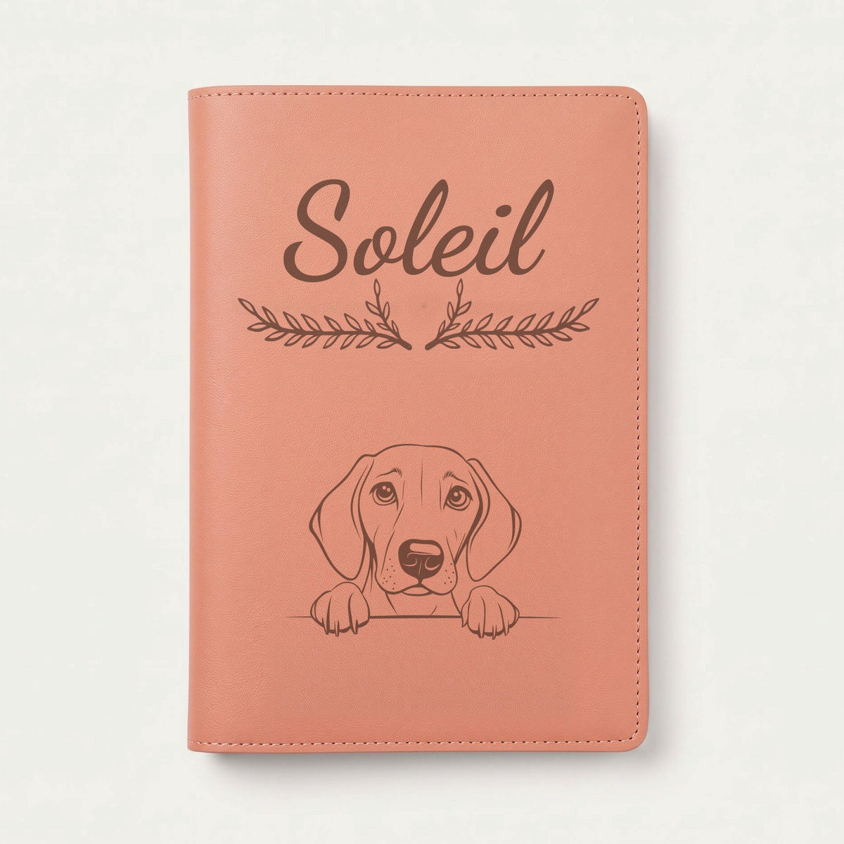 Protège carnet de santé chien personnalisé – Foxhound américain — Terracotta — Bouquet — gravure « Soleil »
