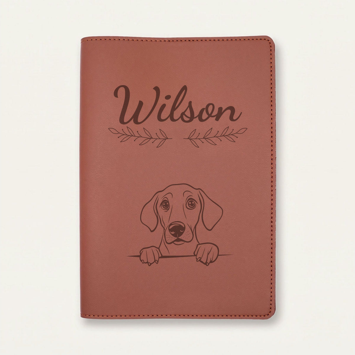 Protège carnet de santé chien personnalisé – Foxhound anglais — Chocolat — Rameaux — gravure « Wilson »