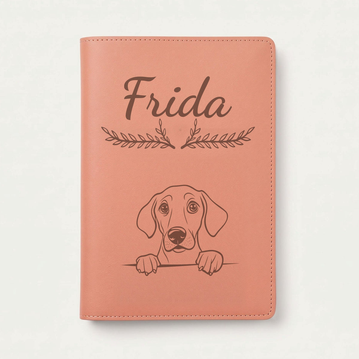Protège carnet de santé chien personnalisé – Foxhound anglais — Terracotta — Bouquet — gravure « Frida »