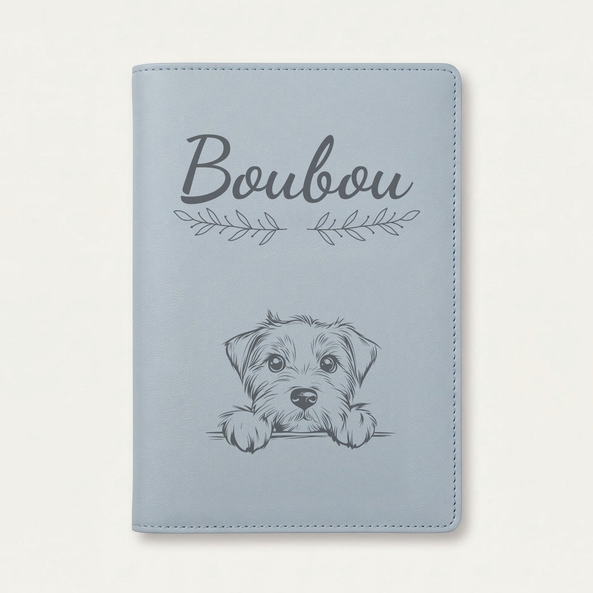 Protège carnet de santé chien personnalisé – Glen of Imaal terrier — Bleu nuage — Rameaux — gravure « Boubou »