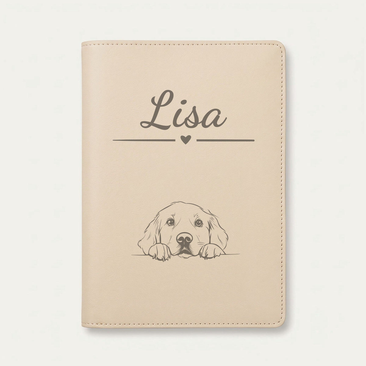 Protège carnet de santé chien personnalisé – Golden retriever — Crème vanille — Cœur — gravure « Lisa »