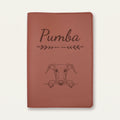 Protège carnet de santé chien personnalisé – Greyhound — Chocolat — Flèche — gravure « Pumba »