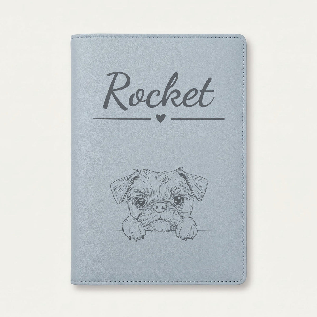 Protège carnet de santé chien personnalisé – Griffon bruxellois — Bleu nuage — Cœur — gravure « Rocket »