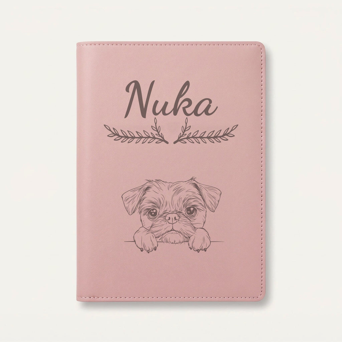 Protège carnet de santé chien personnalisé – Griffon bruxellois — Rose dragée — Bouquet — gravure « Nuka »