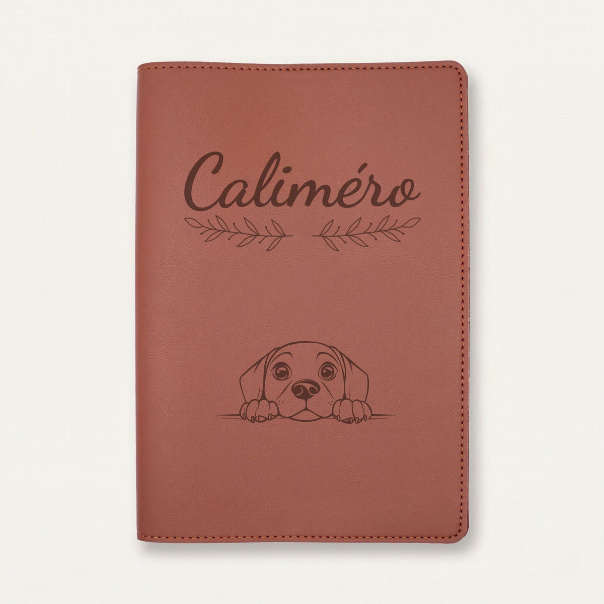 Protège carnet de santé chien personnalisé – Harrier — Chocolat — Rameaux — gravure « Caliméro »