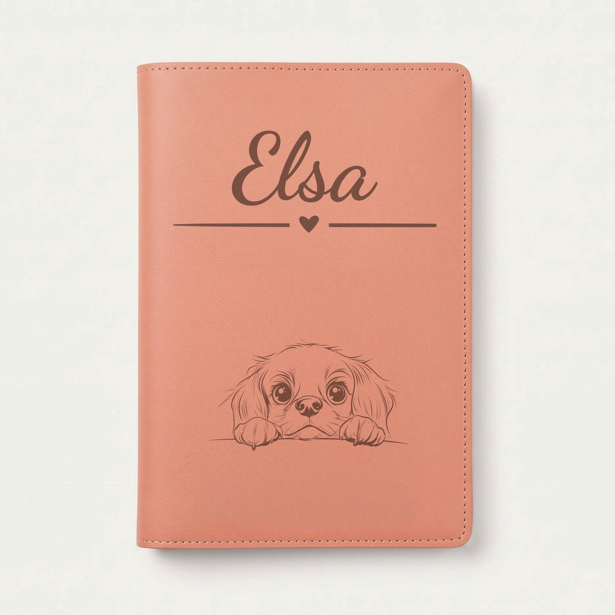 Protège carnet de santé chien personnalisé – King Charles — Terracotta — Cœur — gravure « Elsa »