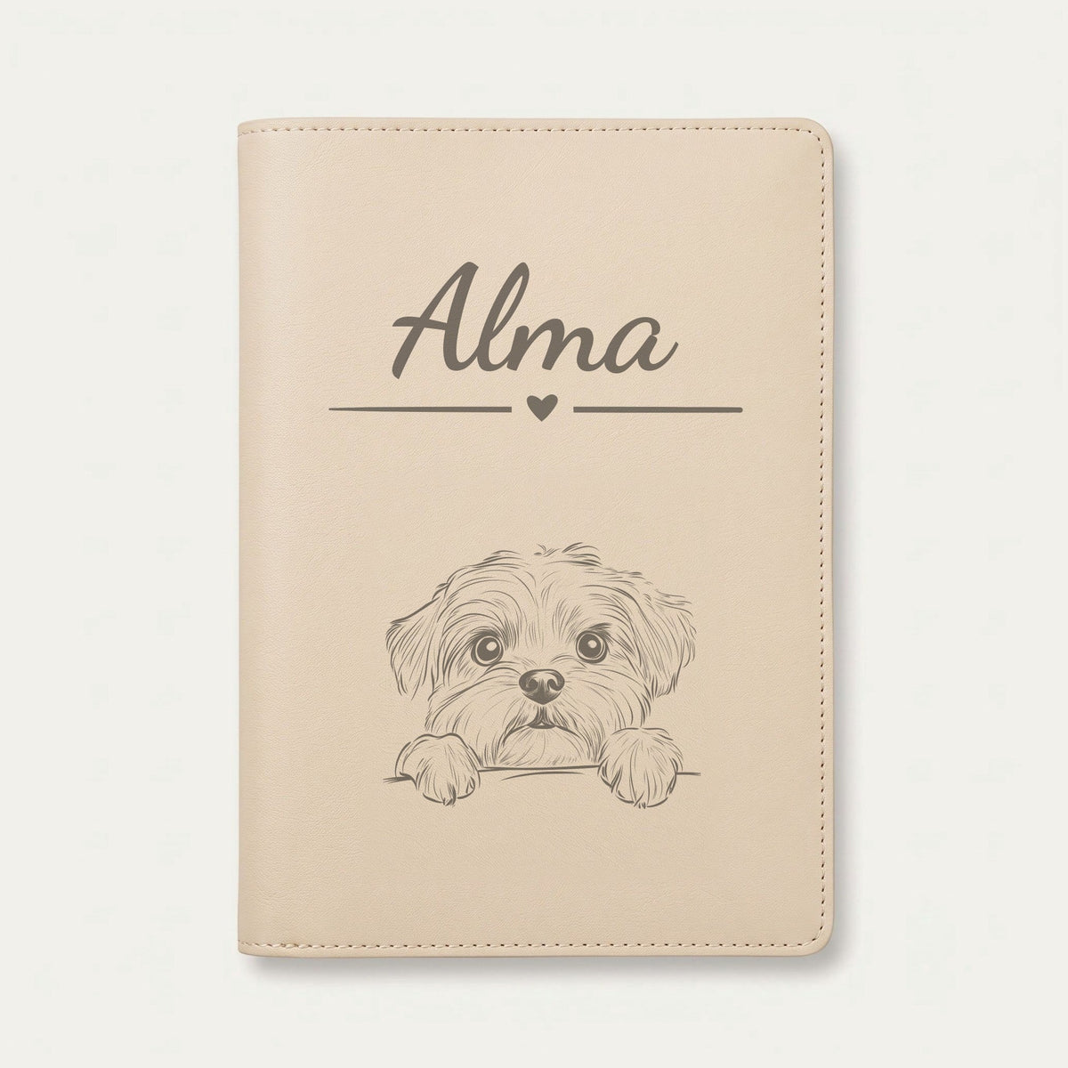 Protège carnet de santé chien personnalisé – Lhassa apso — Crème vanille — Cœur — gravure « Alma »