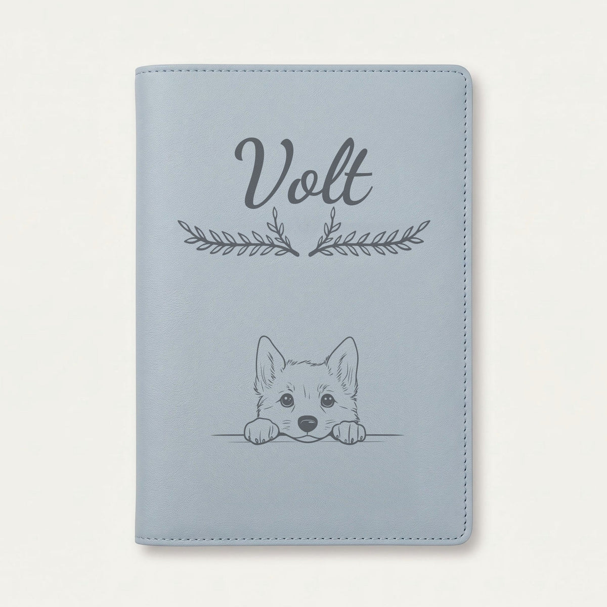 Protège carnet de santé chien personnalisé – Lundehund norvégien — Bleu nuage — Bouquet — gravure « Volt »