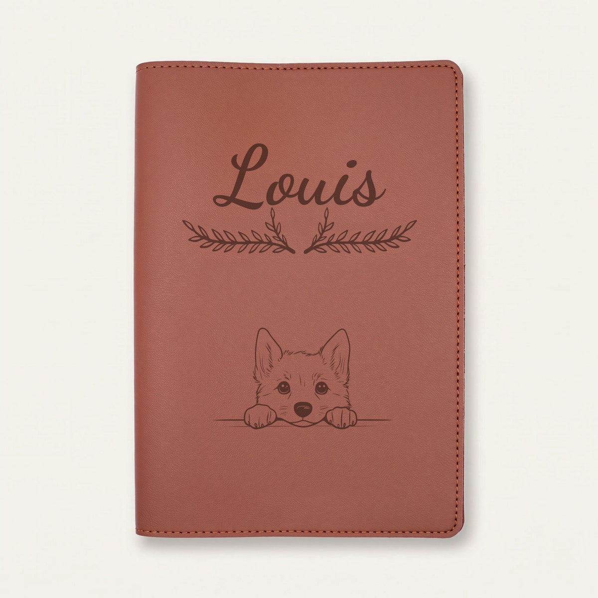 Protège carnet de santé chien personnalisé – Lundehund norvégien — Chocolat — Bouquet — gravure « Louis »